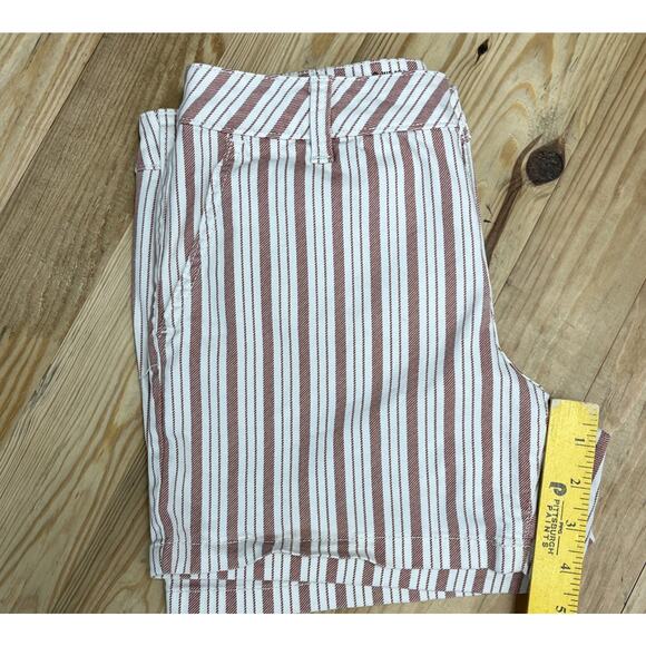 A.N.A. Mid Rise Burgundy Stripe 5” Inseam Chino Shorts Women’s Size 6 - Picture 5 of 5